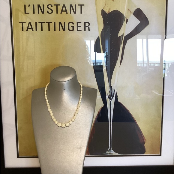 Jewelry - VINTAGE CARVED CABBAGE ROSE NECKLACE